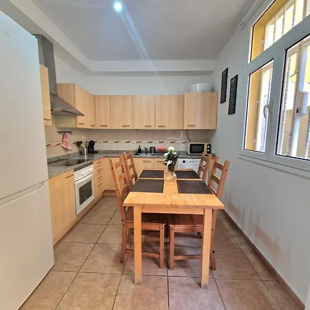 Spacious Independent Next The Airport - Sea Апартаменты Сан-Исидро