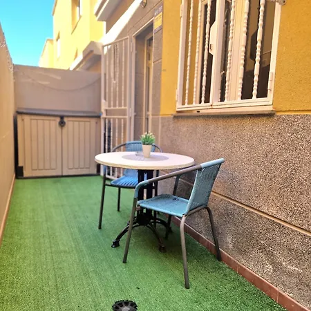 Spacious Independent Next The Airport - Sea Апартаменты Сан-Исидро