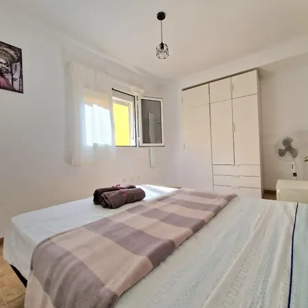 Spacious Independent Next The Airport - Sea San Isidro (Tenerife)