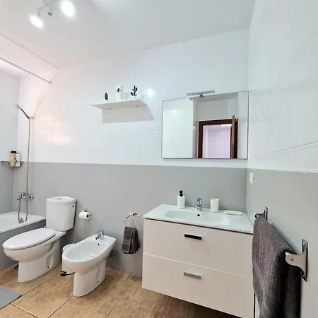 Spacious Independent Next The Airport - Sea Daire San Isidro (Tenerife)