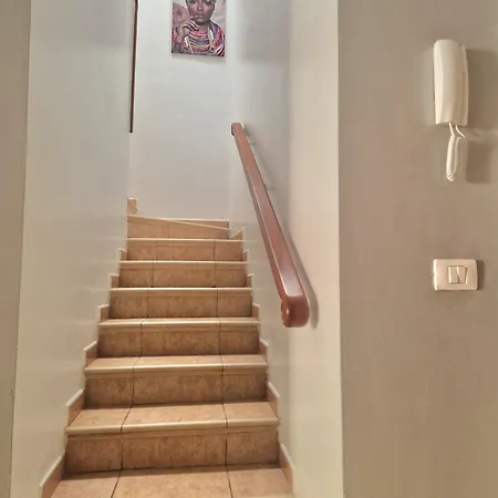 Daire Spacious Independent Next The Airport - Sea