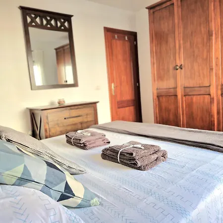 Spacious Independent Next The Airport - Sea Daire *
